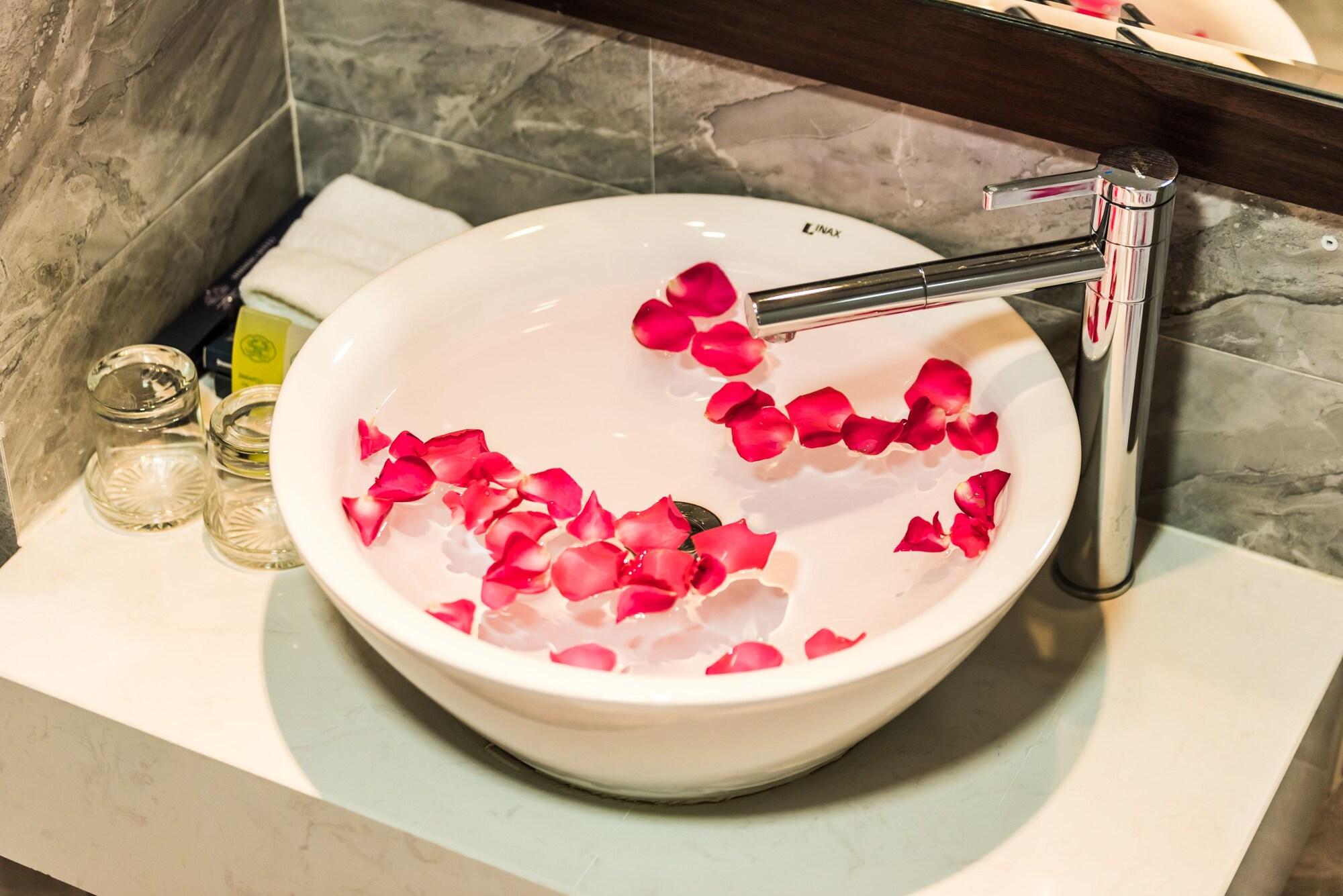 Hanoi Crystal Pearl Hotel מראה חיצוני תמונה